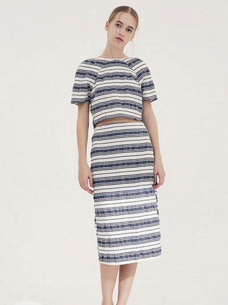 薄荷糯米葱女装