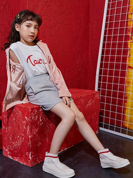 唯思凡2019秋冬装童装