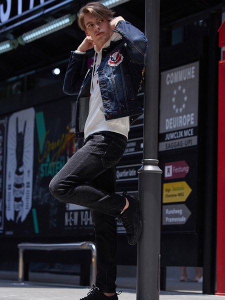 增致2019秋冬装牛仔服