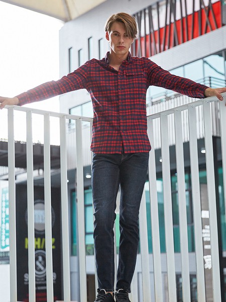 增致2019秋冬装牛仔服