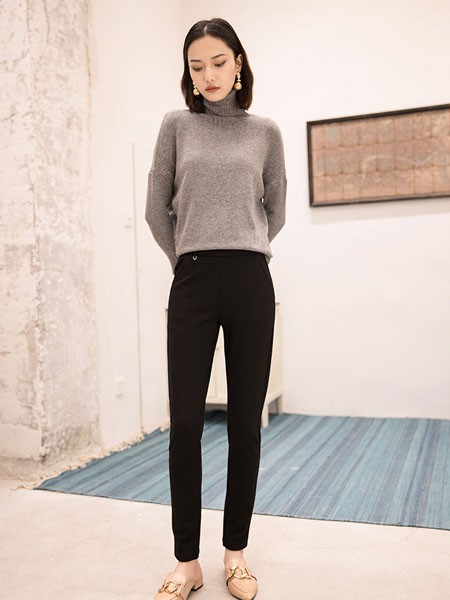 万之冠2023春夏季灰色T恤