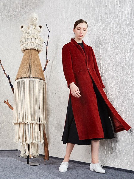 拉娜菲2019秋冬装女装