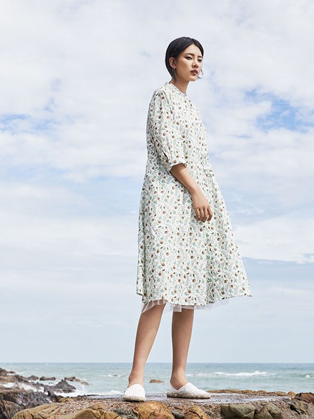 依伽依佳2019秋冬装女装