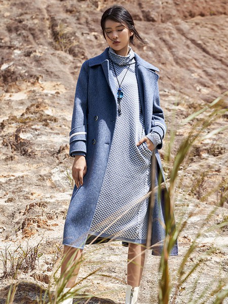 依伽依佳2019秋冬装女装