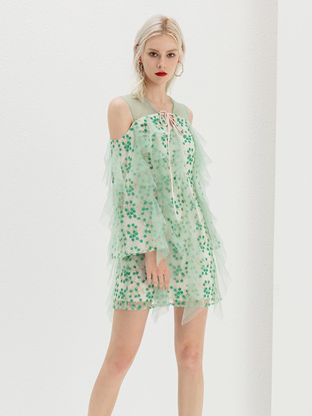 衣阁里拉2019秋冬装女装