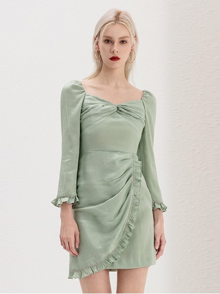 衣阁里拉2019秋冬装女装