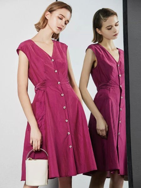 迪卡轩2019春夏装女装