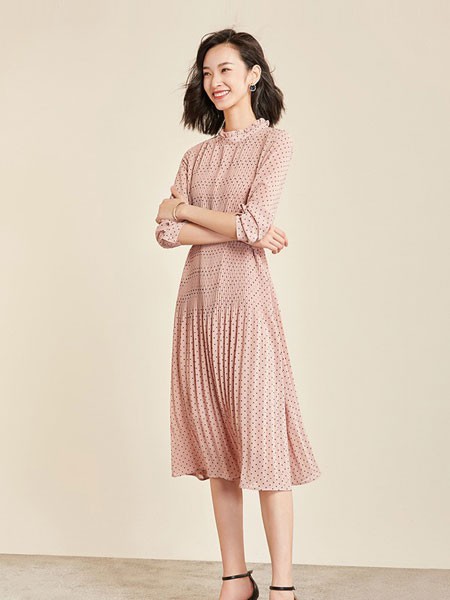 樱花蔓舞2019新款女装