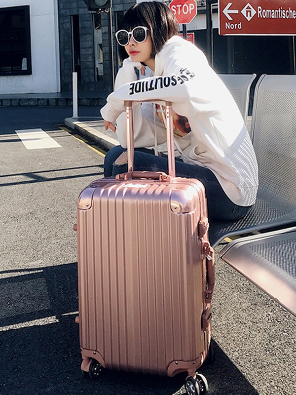 慕尚2019新款箱包皮具