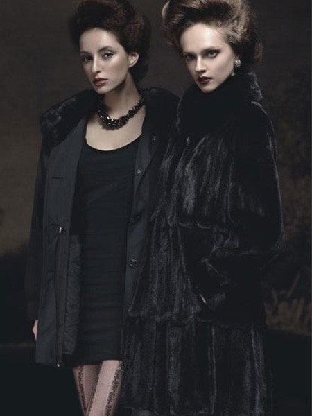 Compela2019新款皮草服装