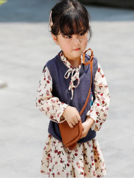 宇宙熊2019秋冬装童鞋