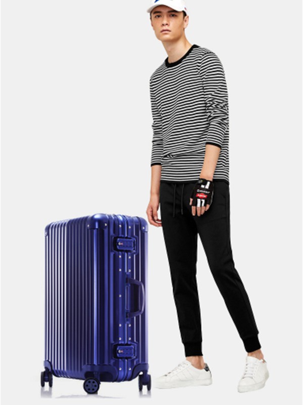 宾豪2019新款箱包皮具