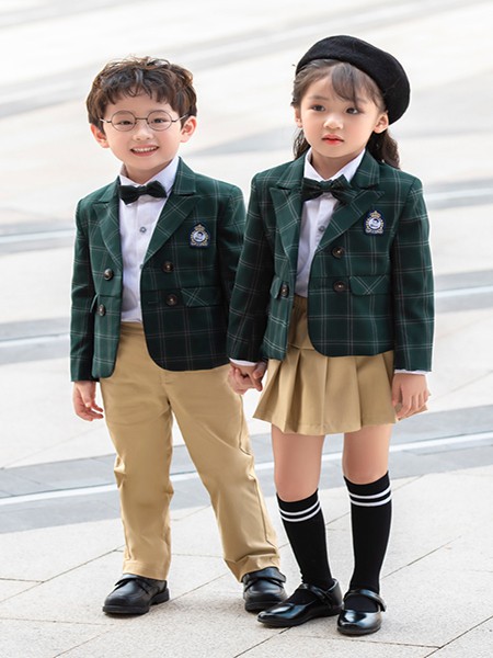 兴童园服童装
