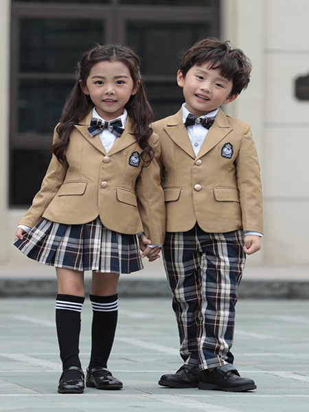 兴童园服童装