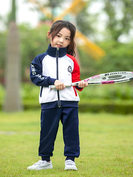 兴童园服童装