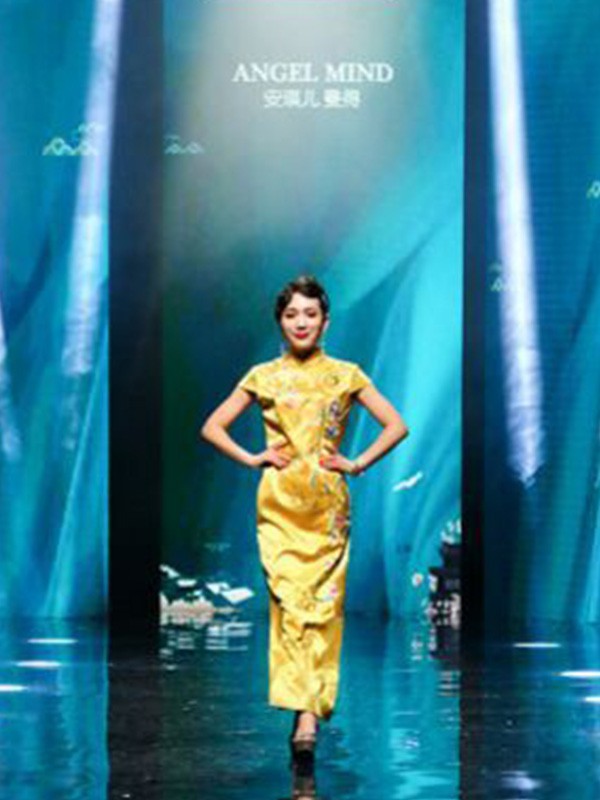 安琪儿曼得女装