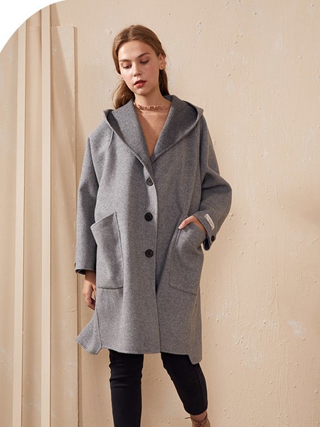 星期四2019秋冬装女装