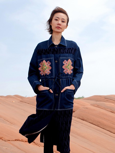 禾文阿思2019秋冬装女装