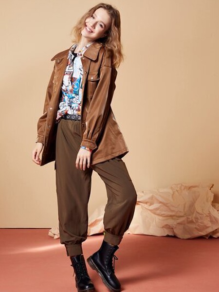 U2020秋冬季咖啡色纯色外套