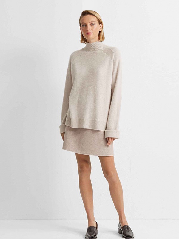 摩纳哥会馆2020秋冬季杏色宽松毛衣