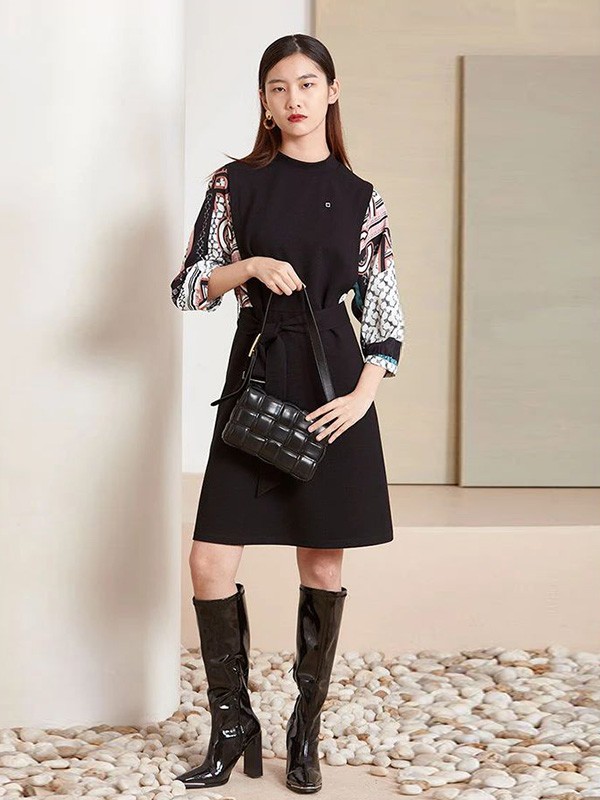芊之美2020秋冬季黑色收腰连衣裙