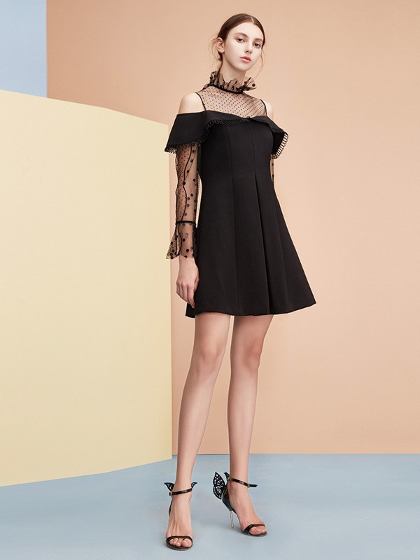 可可尼2020春夏季黑色一字肩连衣裙