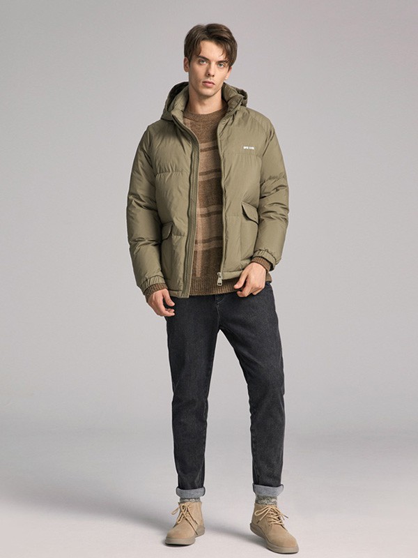 千纸鹤2020秋冬季军绿色连帽羽绒服