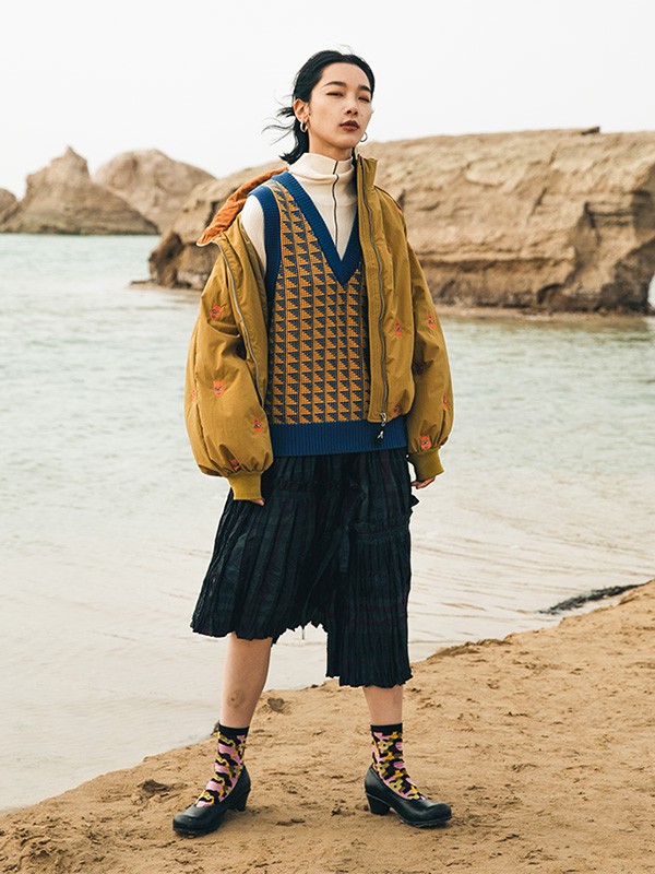 幻走女装2020秋冬季黄色宽松羽绒服