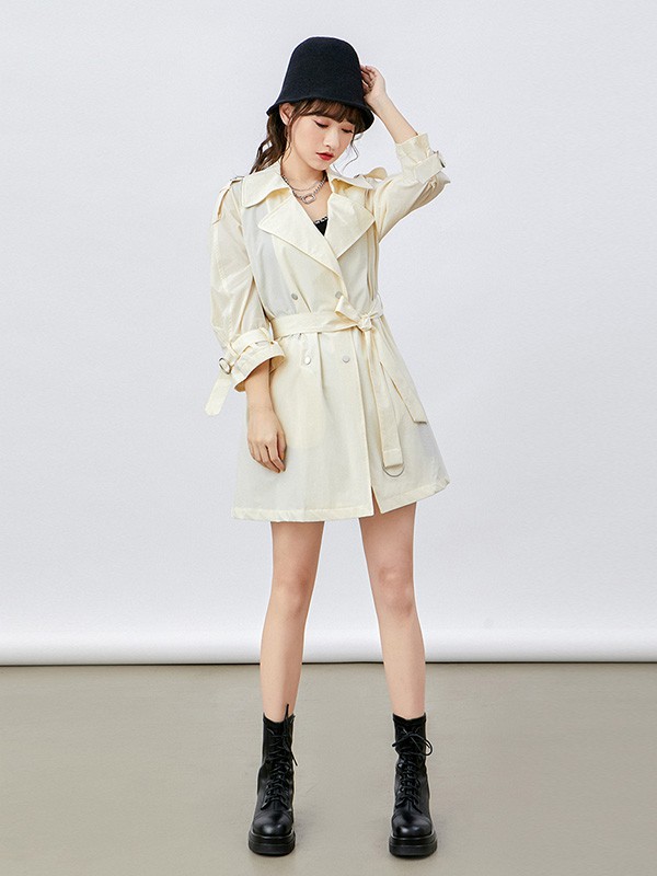 六町目女装2020秋冬季米色收腰外套