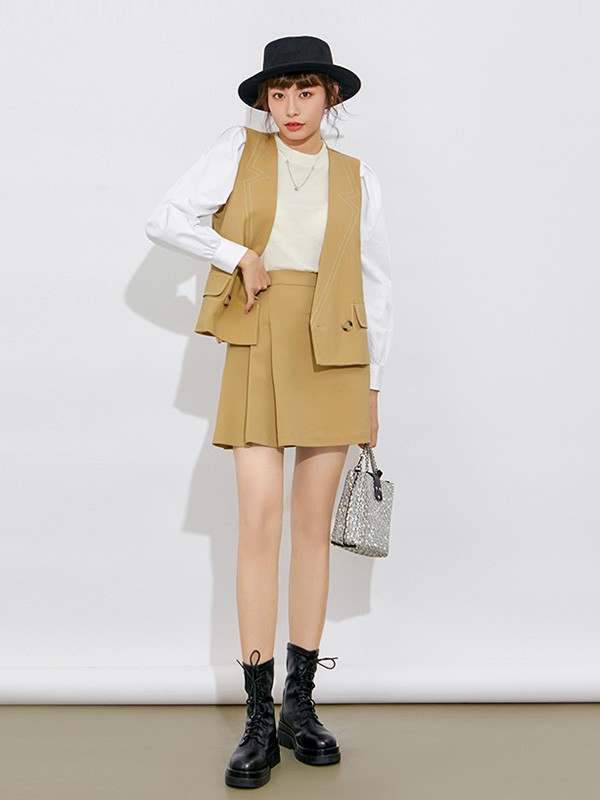 六町目女装2020秋冬季卡其色宽松马夹