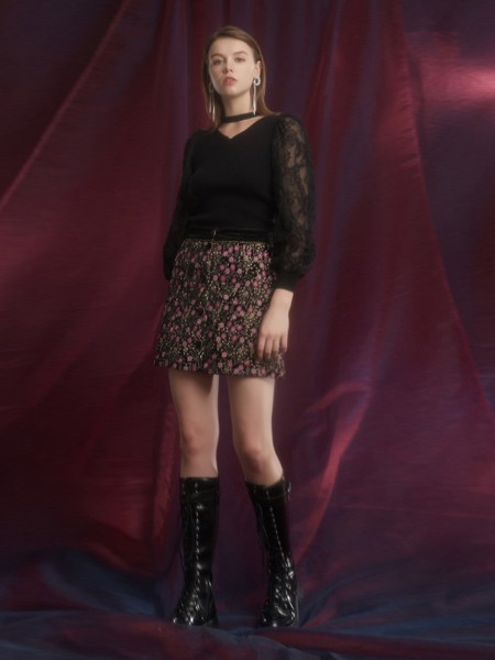 杰茜莱2020秋冬季黑色蕾丝上衣