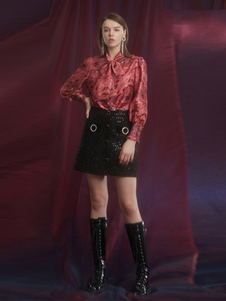 杰茜莱2020秋冬季粉色印花衬衫