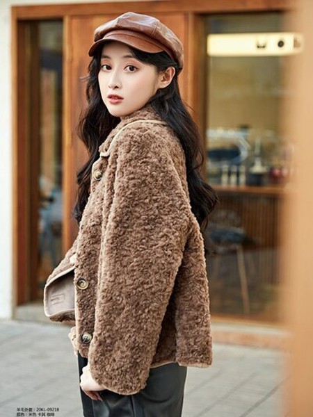 爱诗帛雅2020秋冬装女装