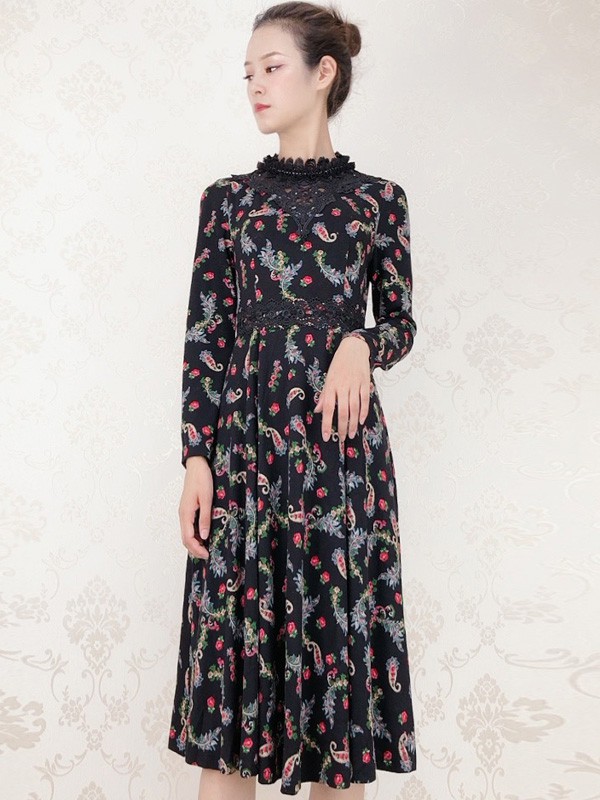 木帛2020秋冬季黑色印花连衣裙