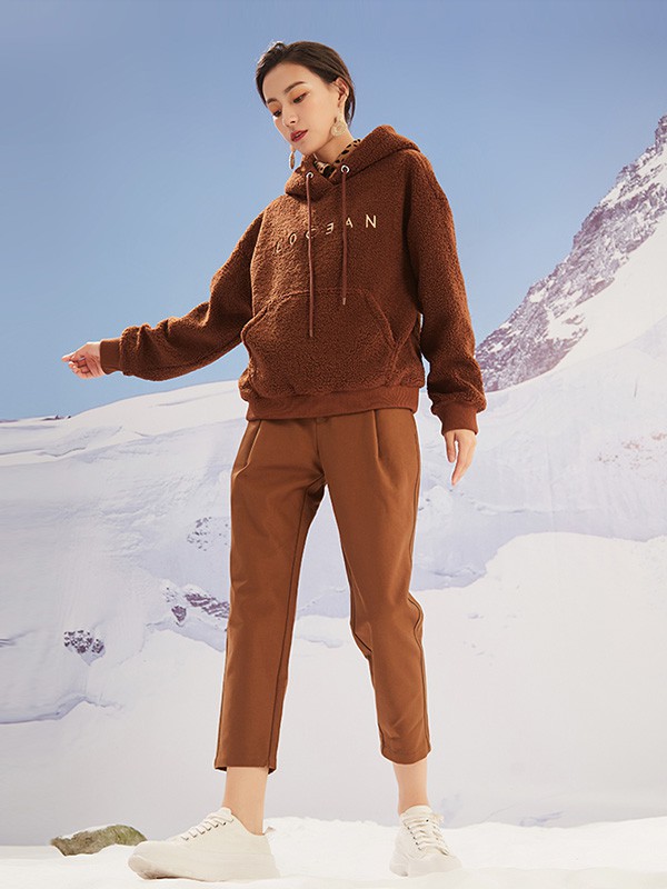 CC&DD女装2020秋冬季咖啡色连帽卫衣