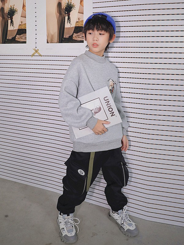 HohTot2020秋冬季灰色印花上衣