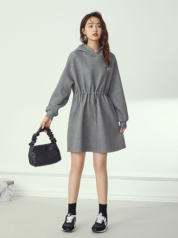范思蓝恩女装2020秋冬季灰色收腰连衣裙