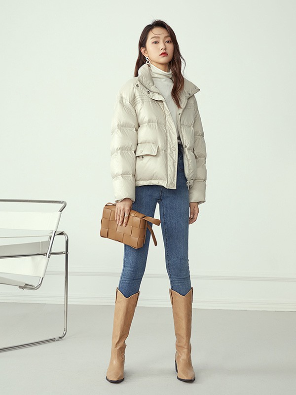 范思蓝恩女装2020秋冬季米色宽松羽绒服