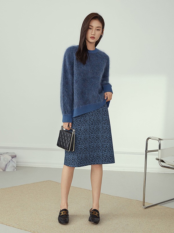 范思蓝恩女装2020秋冬季蓝色纯色毛衣