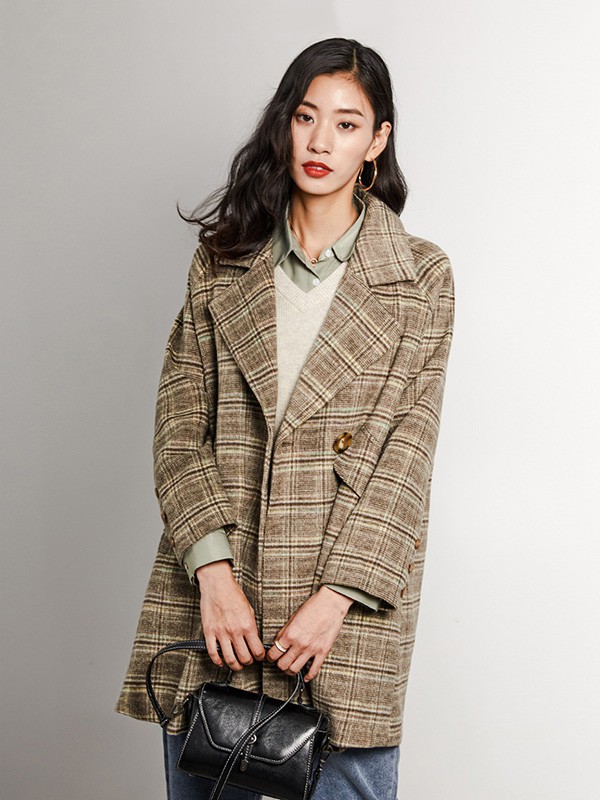 米多立2020秋冬季卡其色格子外套