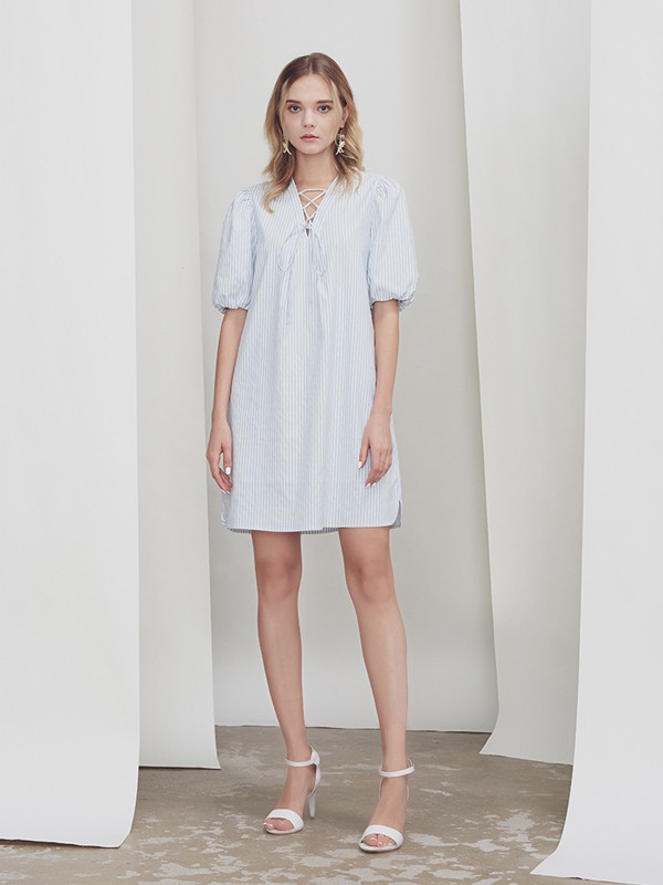 JESSICA2020春夏季浅蓝色条纹连衣裙