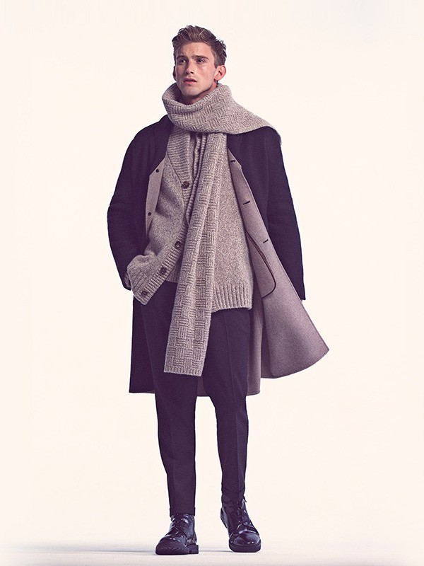 鄂尔多斯2020秋冬季黑色宽松大衣