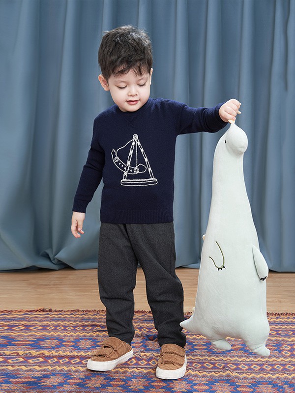 鄂尔多斯童装2020秋冬季黑色图案毛衣