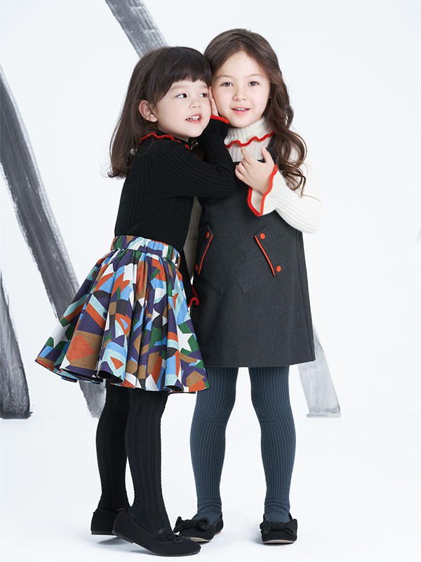 鄂尔多斯童装2020秋冬季黑色荷叶边针织衫