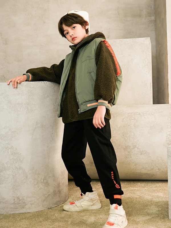 植木2020秋冬季绿色宽松马夹