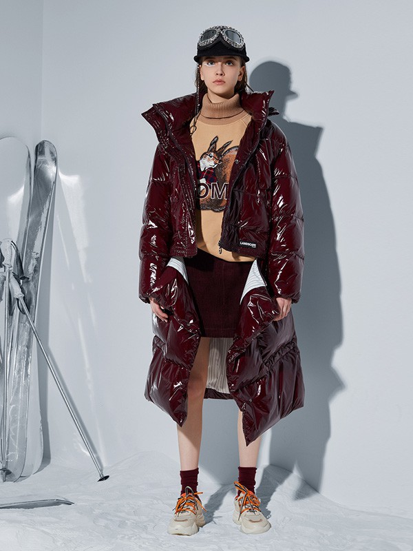 尤缇2020秋冬季酒红色亮面羽绒服