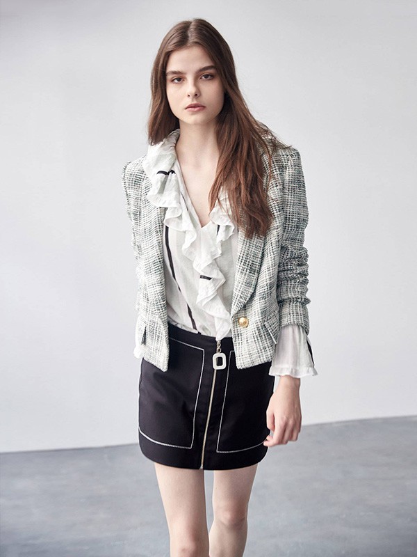 伊洛2020秋冬季黑色格子外套