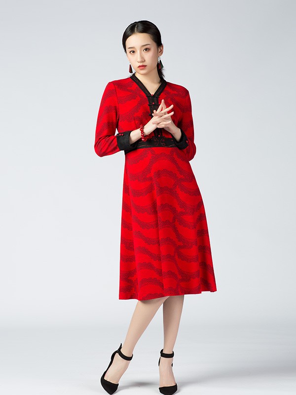 素罗依2020秋冬季红色印花连衣裙