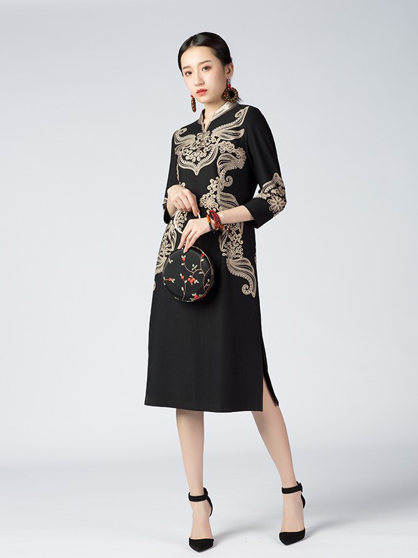 素罗依2020秋冬季黑色印花连衣裙