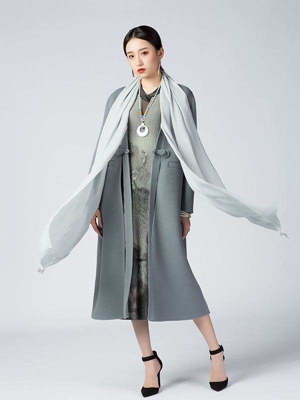 素罗依2020秋冬季灰色长款外套